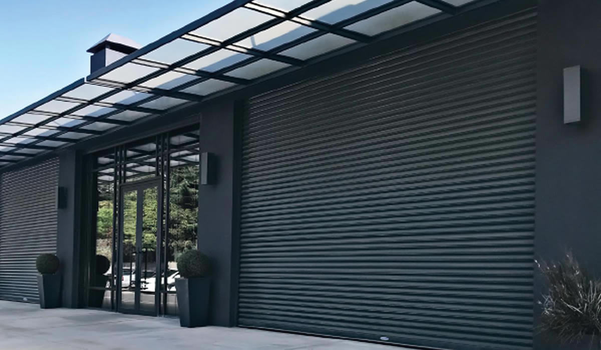 Puertas de garaje y comerciales